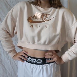 nike crop top